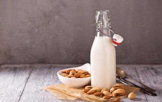 Πώς να φτιάξετε γάλα αμυγδάλου στο σπίτι
