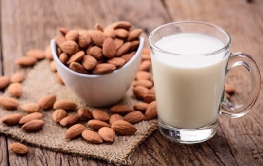 What Does Almond Milk Taste Like? Does Almond Milk Taste Good?